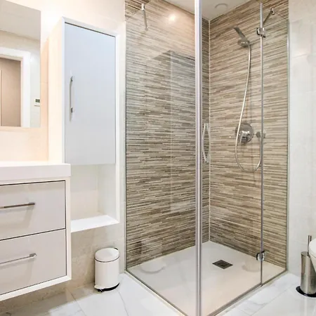 Awesome In Apartamento