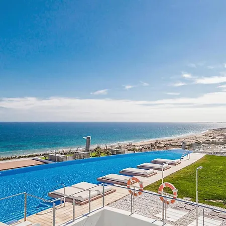 Awesome In Arenales del Sol